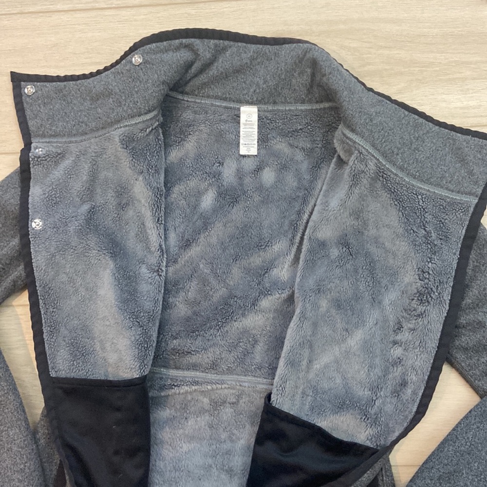 Ivivva by Lululemon fleece wrap mock neck grey girls size 12 sweater jacket - Picture 5 of 7